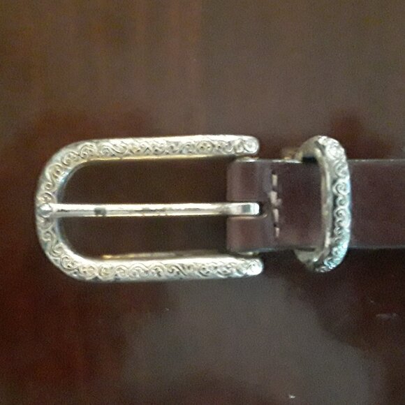 Ladies Genuine Italian Leather Brown Belt w/metal buckle, size M, 30" - Picture 2 of 6